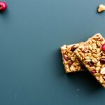 Easy no-bake granola bars for healthy snacks.