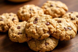 Healthy banana oatmeal cookies recipe.